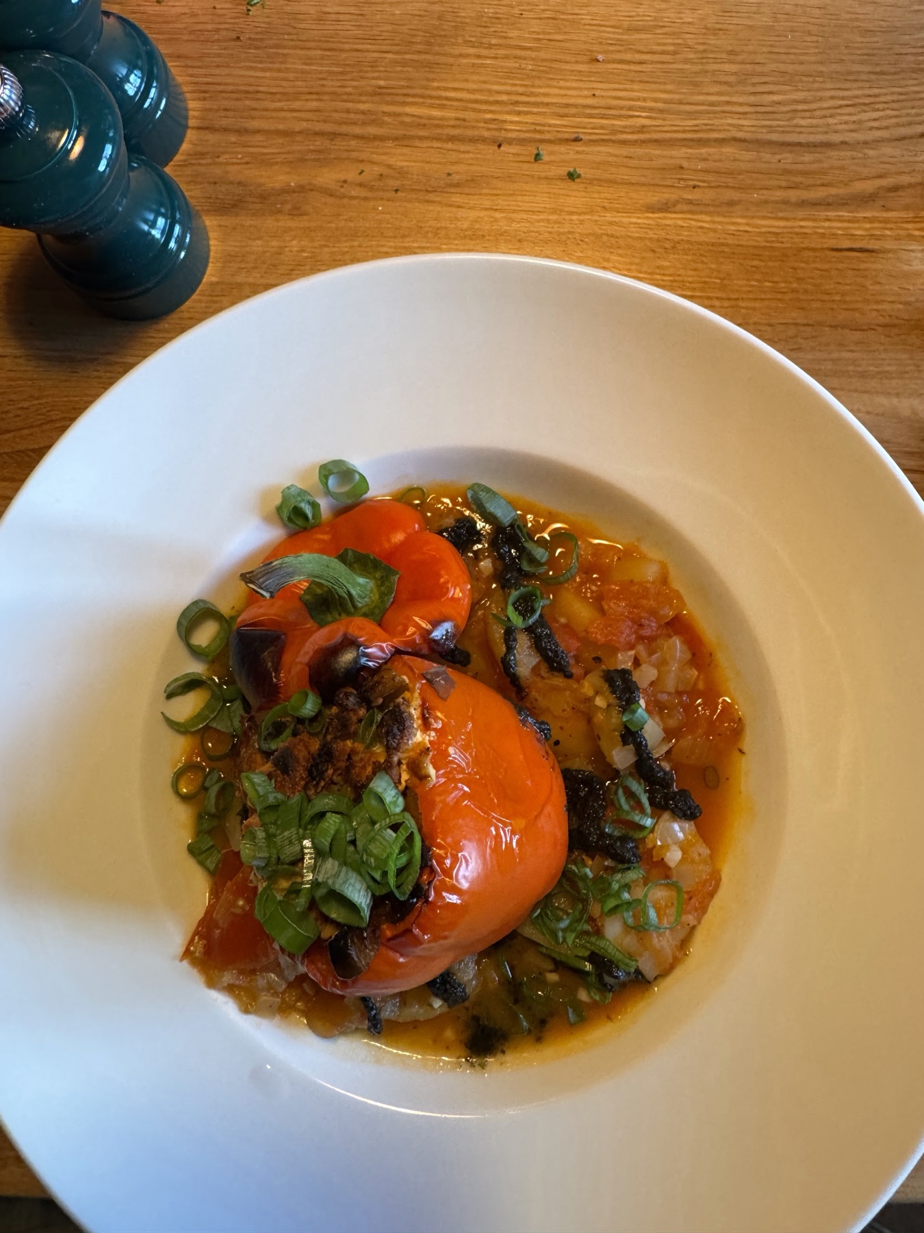 Gefüllte Paprika mit Ratatouille-Gemüse